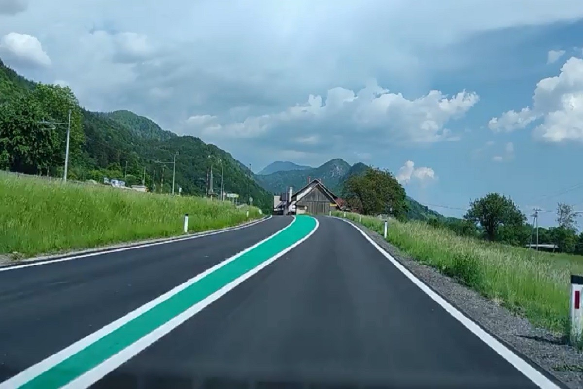 Šta znače zelene trake na putevima u Sloveniji (VIDEO)