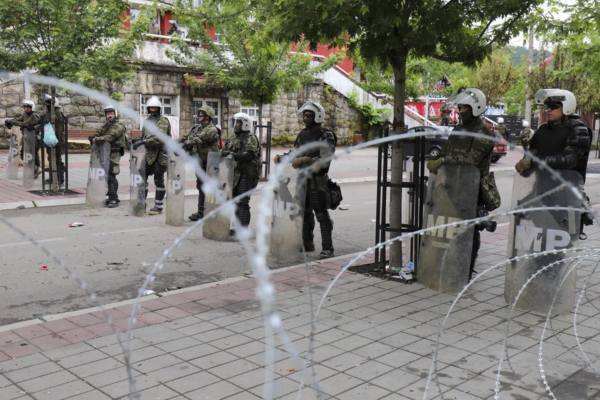 Bijela kuća pozvala Beograd da povuče vojsku, a Prištinu da povuče policiju