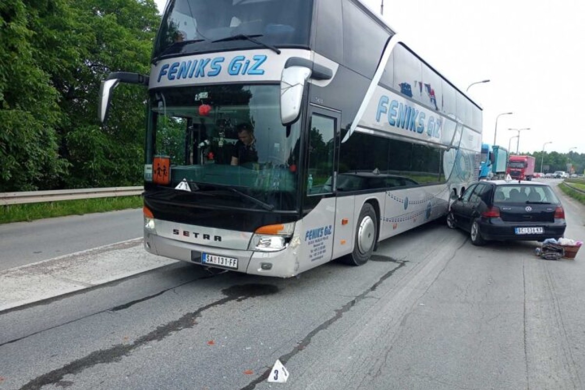U sudaru autobusa u Šapcu povrijeđeno desetoro djece, vozač uhapšen