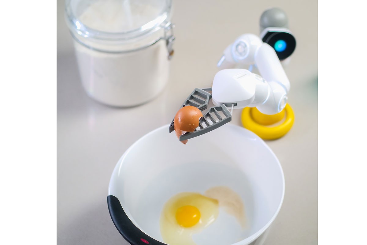 Stiže robot kuvar koji uči recepte gledajući snimke spremanja hrane