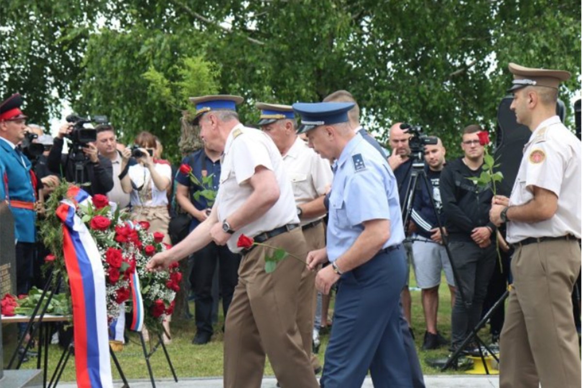 Služen parastos i položeni vijenci za poginule u operaciji "Koridor"