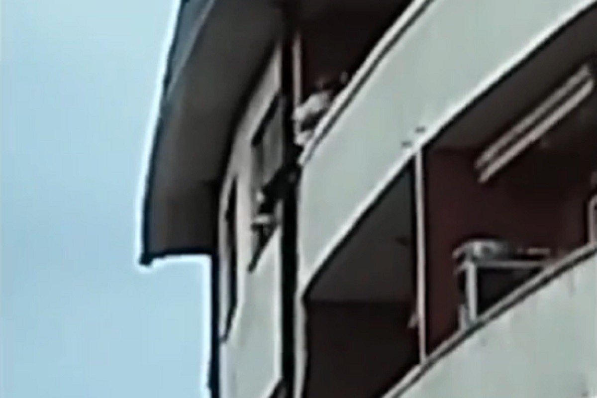 Snimak spasavanja žene u centru Loznice (VIDEO)