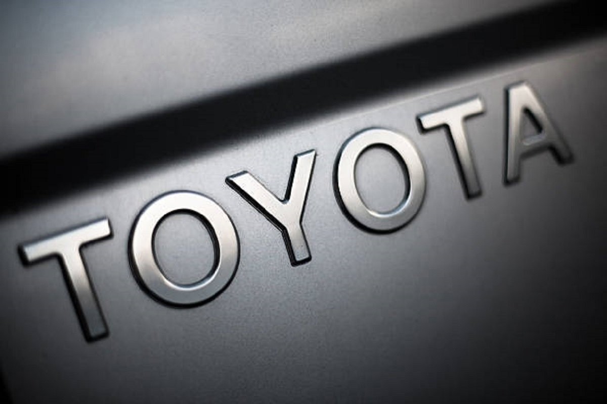 Toyota baterija za automobile obezbjeđuje 1.200 km, a puni se za 10 minuta