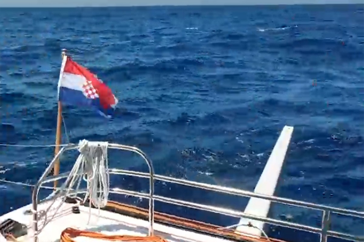 Orke napale hrvatski brod (VIDEO)