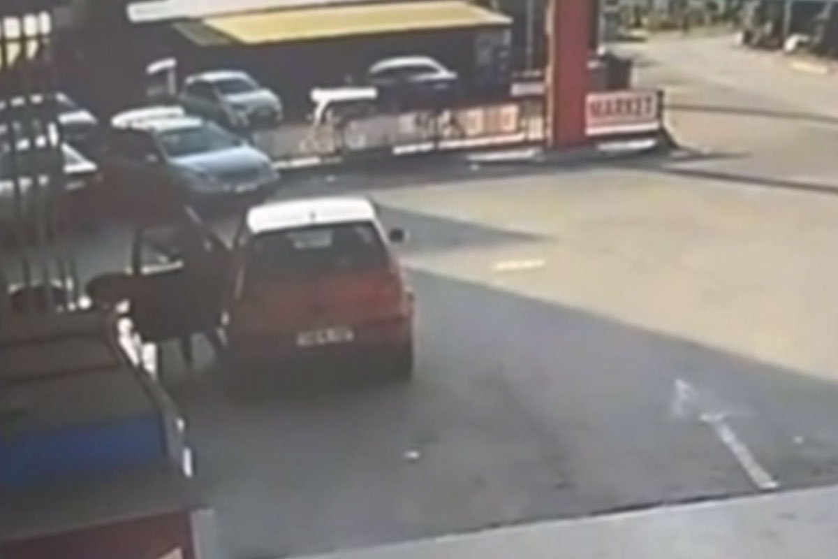 Neobična scena u Palama: Auto sam „pobjegao” s pumpe, vozač ostao zatečen