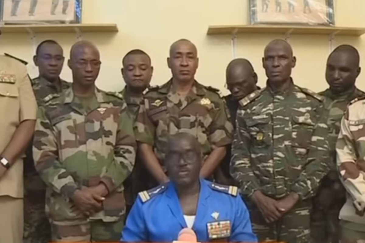 Vojska izvela državni udar u Nigeru (VIDEO)