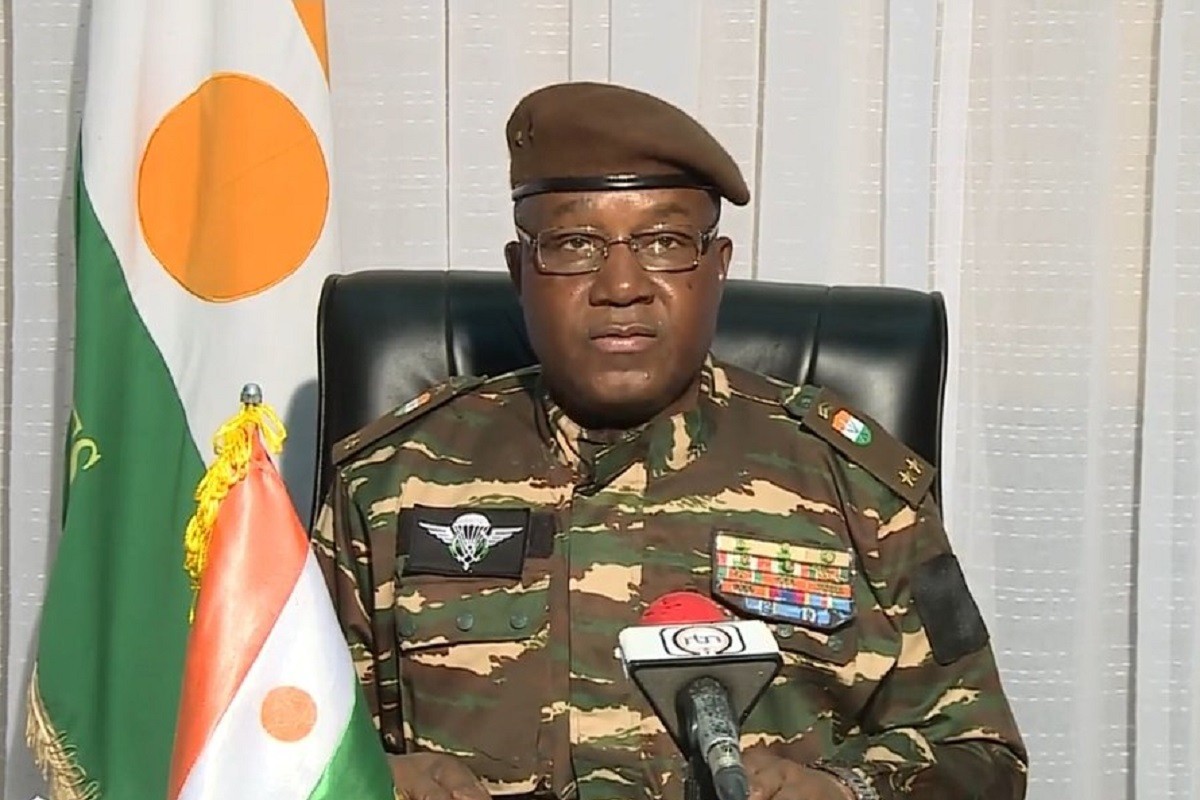 General se proglasio vođom Nigera (VIDEO)