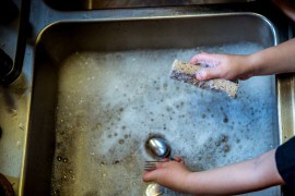 Trik za eliminisanje 99 odsto bakterija u spužvici za pranje suđa