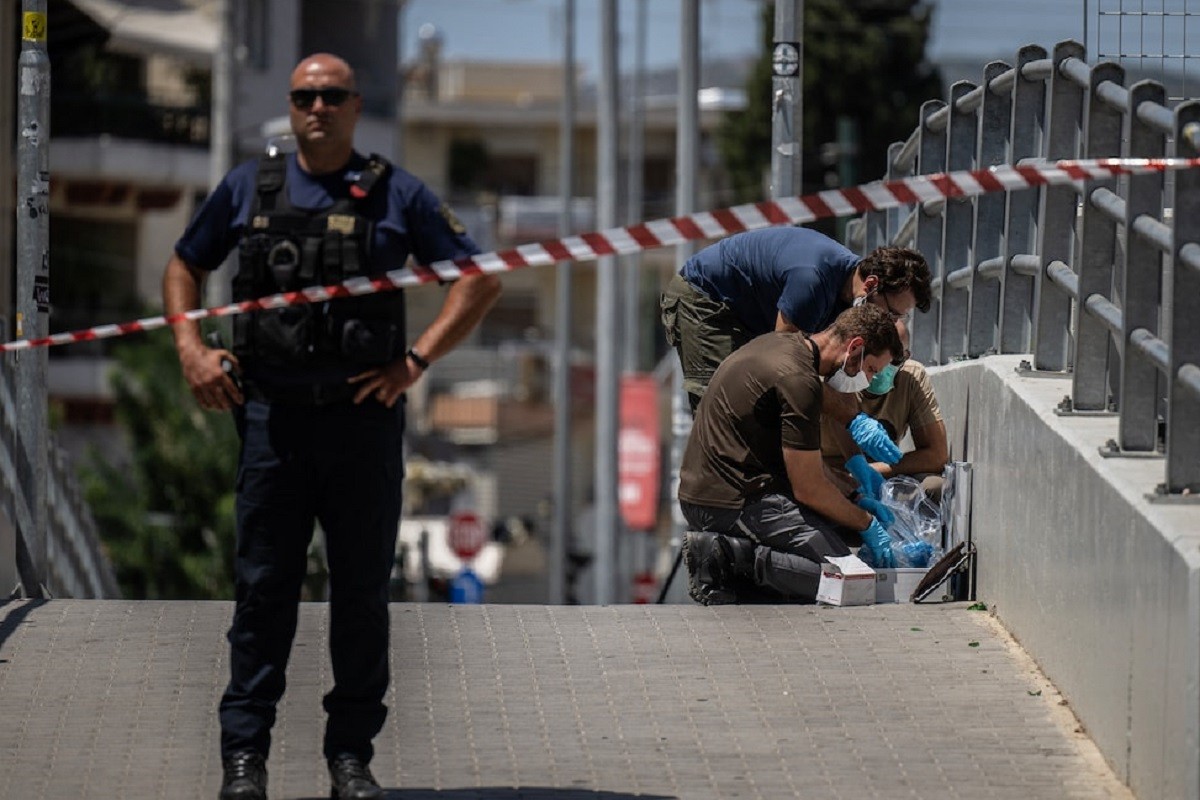 Policija pronašla arsenal oružja kod huligana u Atini (FOTO)