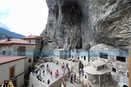 Turski manastir Sumela uklesan u stijene utočište za ljude svih ...