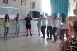 Dobojski učenici se vratili iz Grčke i zaigrali sirtaki (VIDEO)