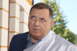 Dodik: Tragamo na osnovu čega je Šmitu izdat pasoš u MIP-u BiH ...