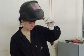 Dalila Ostojić uspješno rukuje aparatom za varenje: U firmi su se svi ...