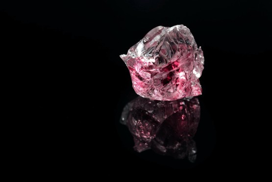 Kako nastaju ružičasti dijamanti