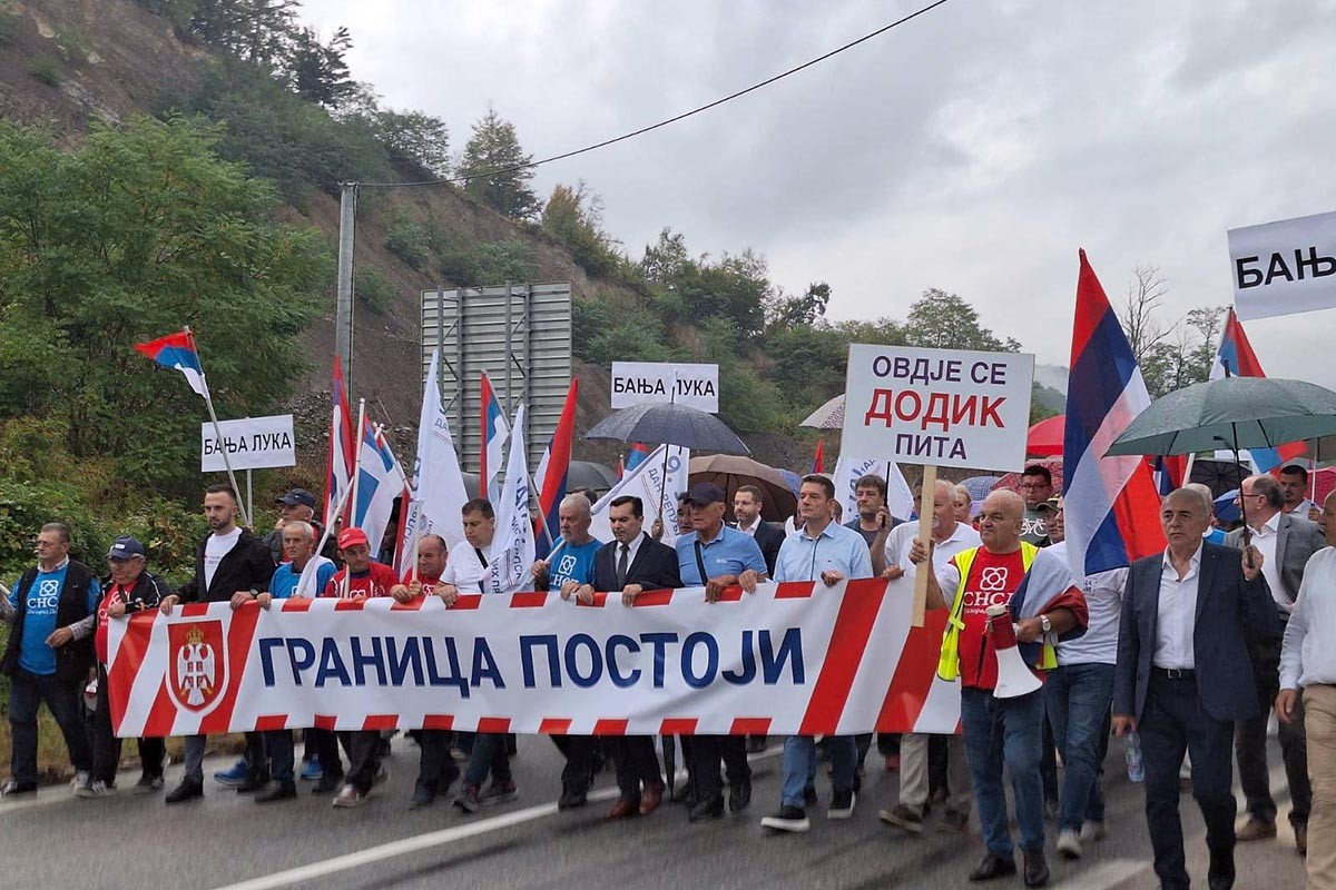 Protest "Granica postoji" okupila građane i u Ribniku