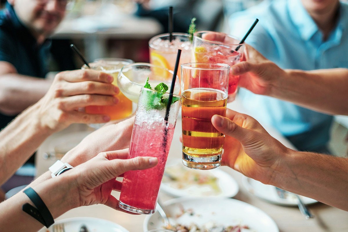 Objavljena lista najpopularnijih pića po državama: Znate li šta se najviše pije kod nas?