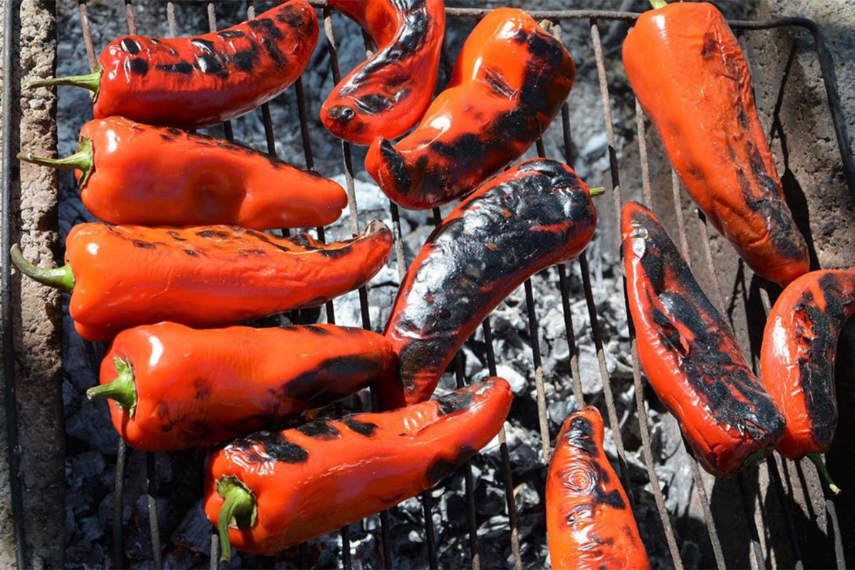 Kako najjednostavnije oguliti pečene paprike za ajvar