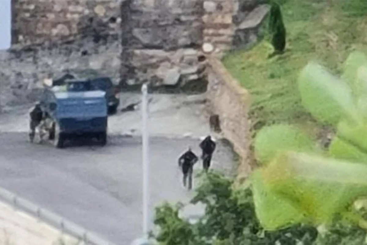 Eparhija raško-prizrenska: Naoružani ljudi blindiranim vozilom upali u manastir Banjska