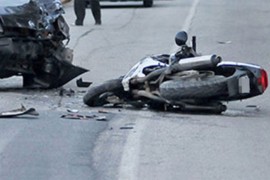 Motociklista povrijeđen u sudaru s kombijem