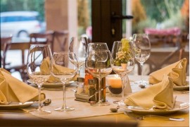 Prijavio djevojku policiji jer nije platila pola računa u restoranu