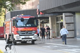 Požar se proširio i na prvi sprat hotela "Bosna", evakuisan i poslovni centar "Krajina" (VIDEO)