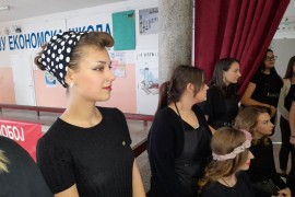 Učenici iz Doboja u svoje frizure unijeli dašak prošlosti (FOTO)