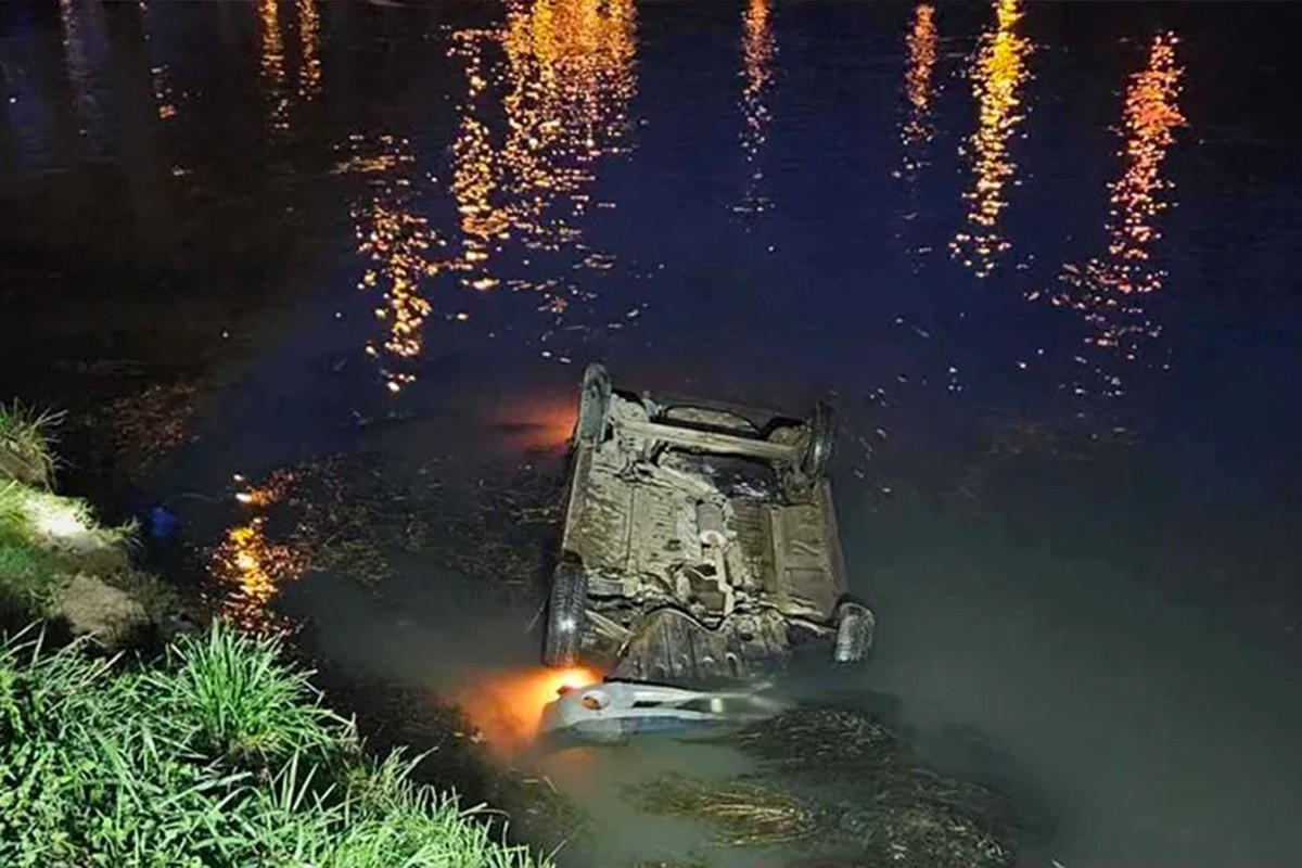 Teška nesreća u Banjaluci: Vozilo završilo u Vrbasu
