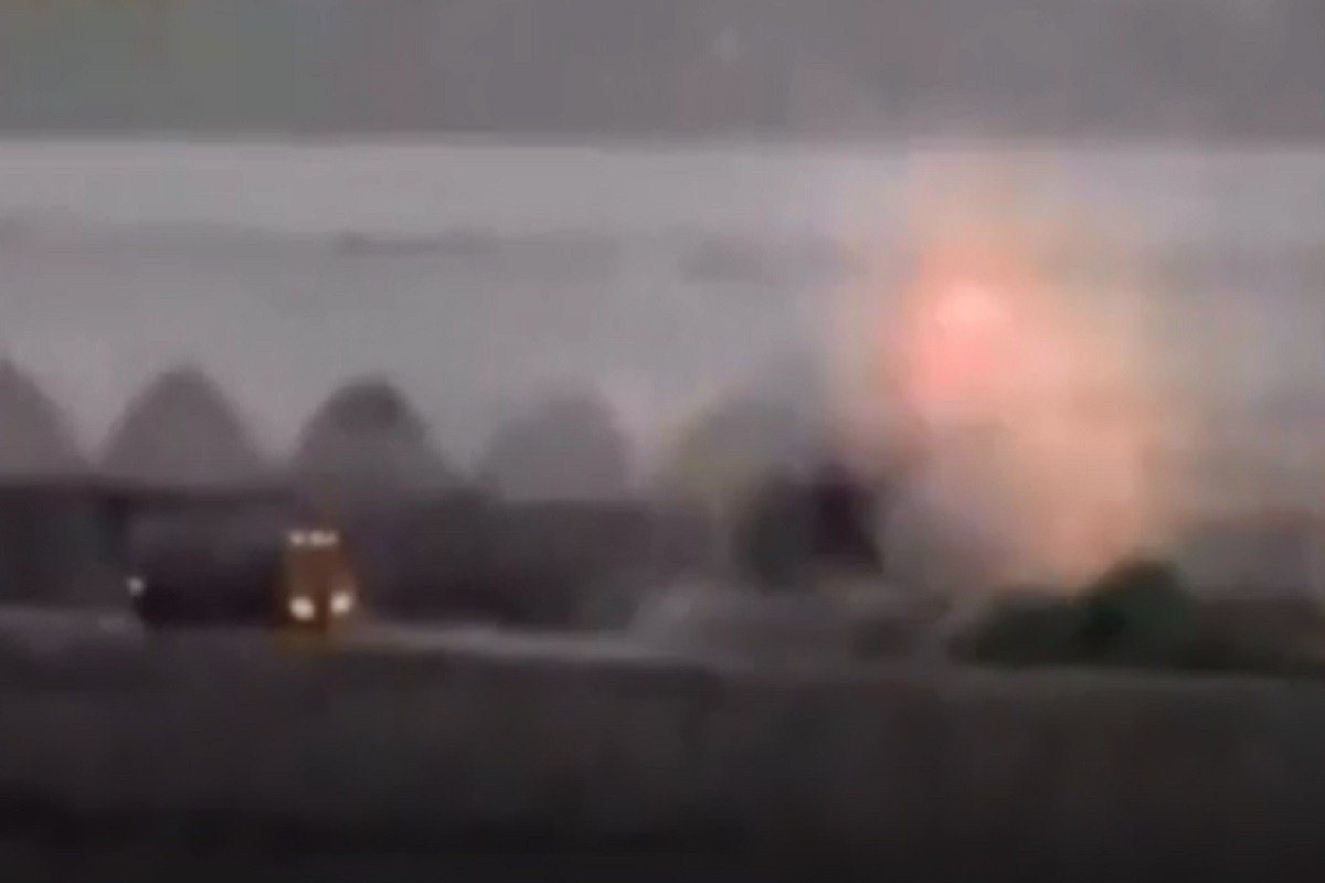 Snimak Hamasovog gađanja izraelskog oklopnog vozila (VIDEO)