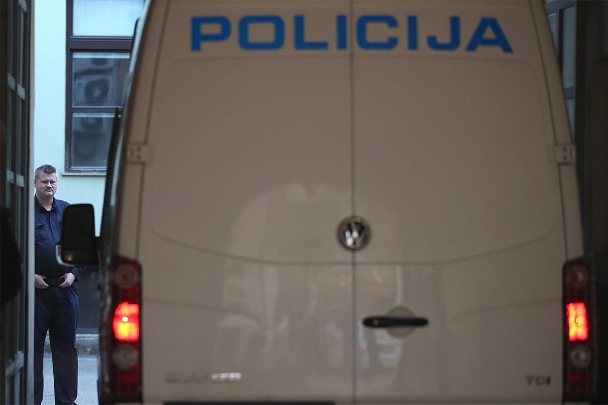 Policija pokvarila "savršen plan": Petorka pala zbog krijumčarenja Kineza iz BiH