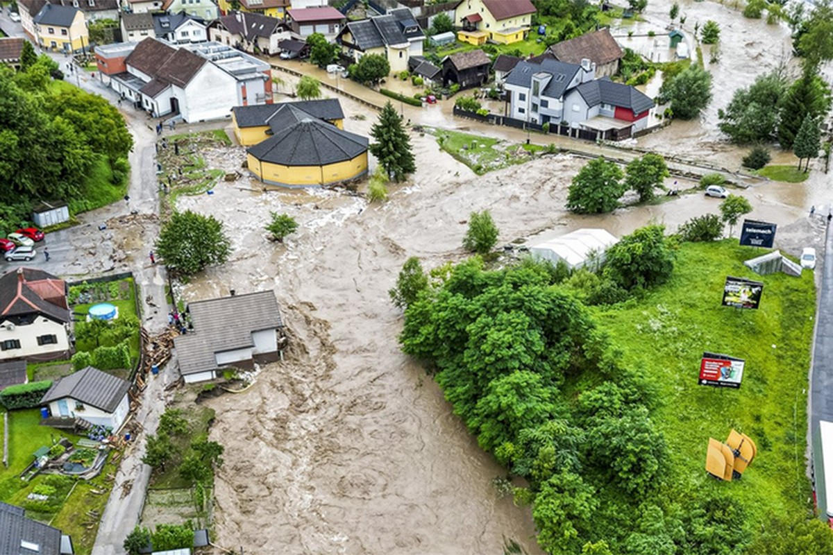 Ponovo poplave u Sloveniji, intervenišu vatrogasci