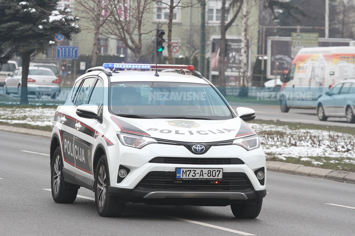 Policajcu godinu dana zatvora