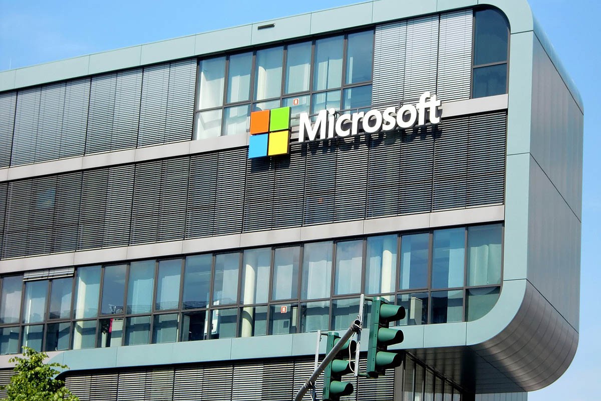 Microsoft privremeno zabranio zaposlenima da koriste ChatGPT