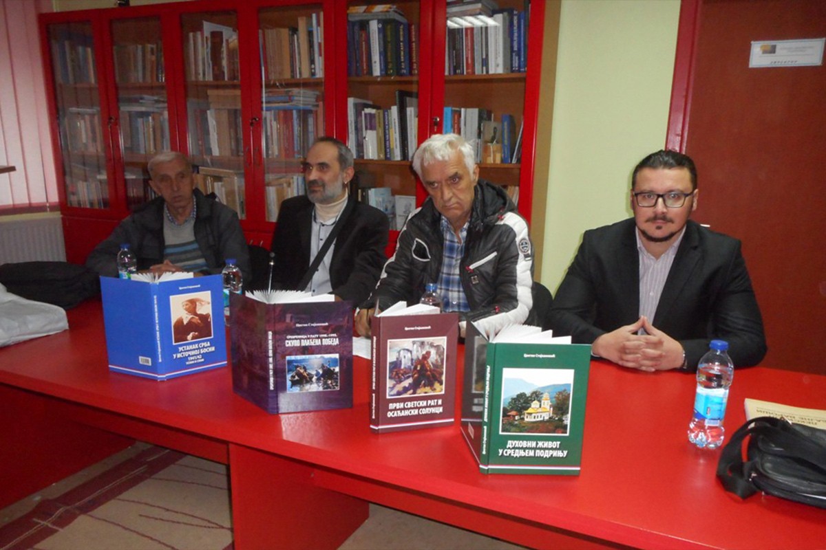 Lokalni književni stvaraoci na susretu u Srebrenici