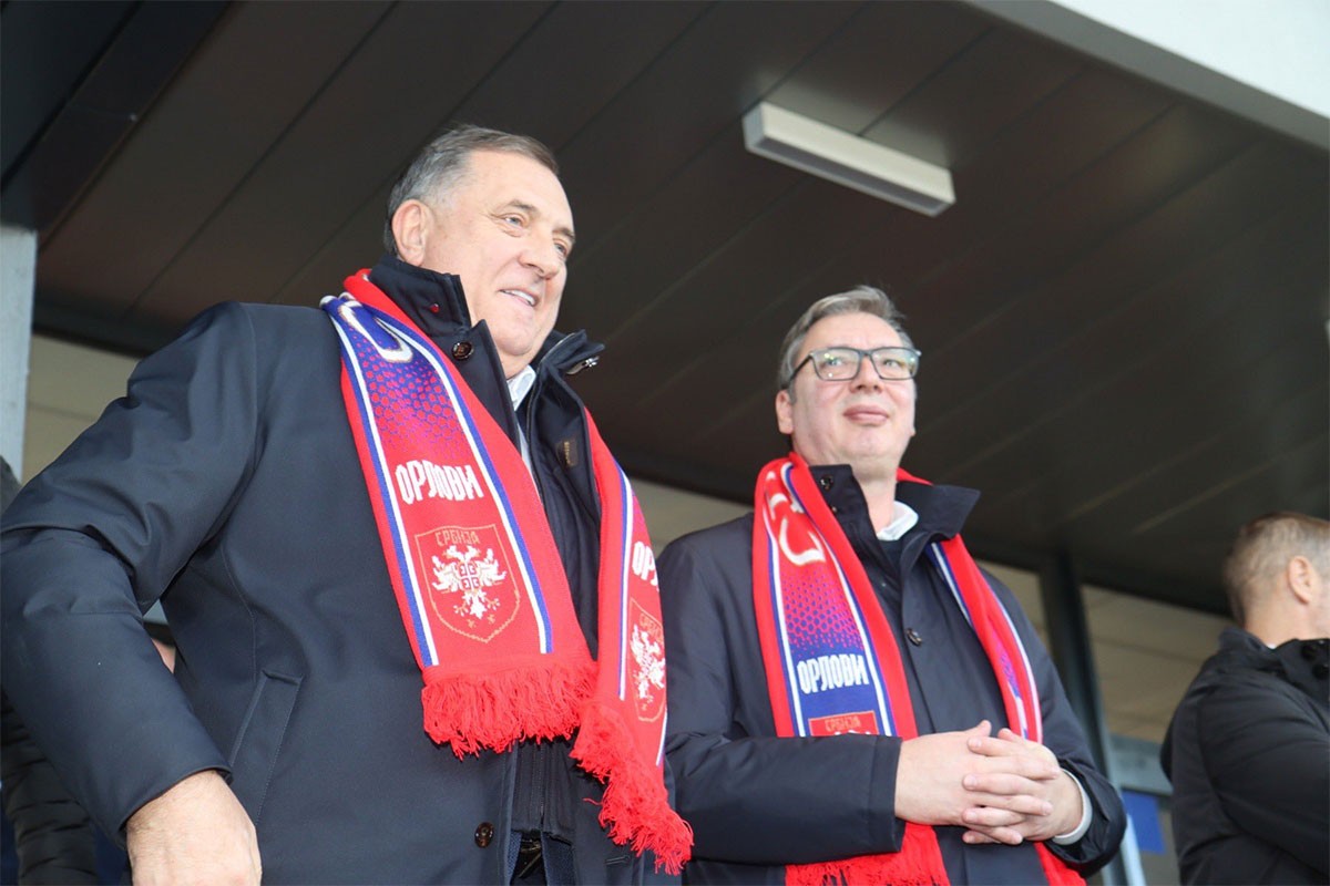 Dodik i Vučić bodre "orlove" protiv Bugarske (FOTO)