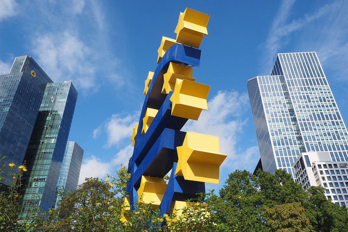 ECB: Finansijska stabilnost u evrozoni i dalje krhka