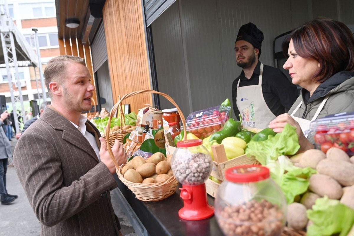 Banjaluka dobila prvu urbanu tržnicu (FOTO, VIDEO)