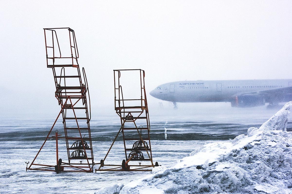 Dijelovi Evrope zatrpani snijegom: Otkazani letovi, obustavljen javni prevoz