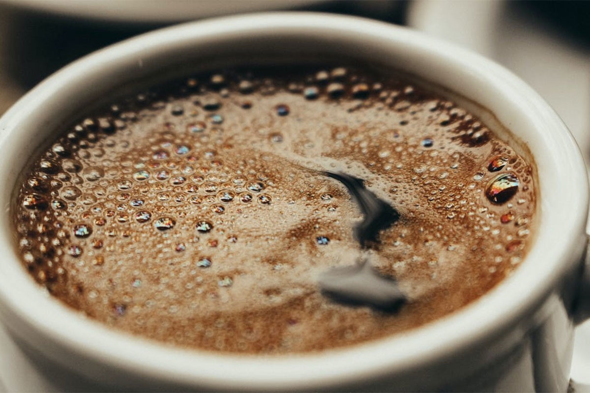 Četiri dodatka u kafi koja mogu pomoći u mršavljenju