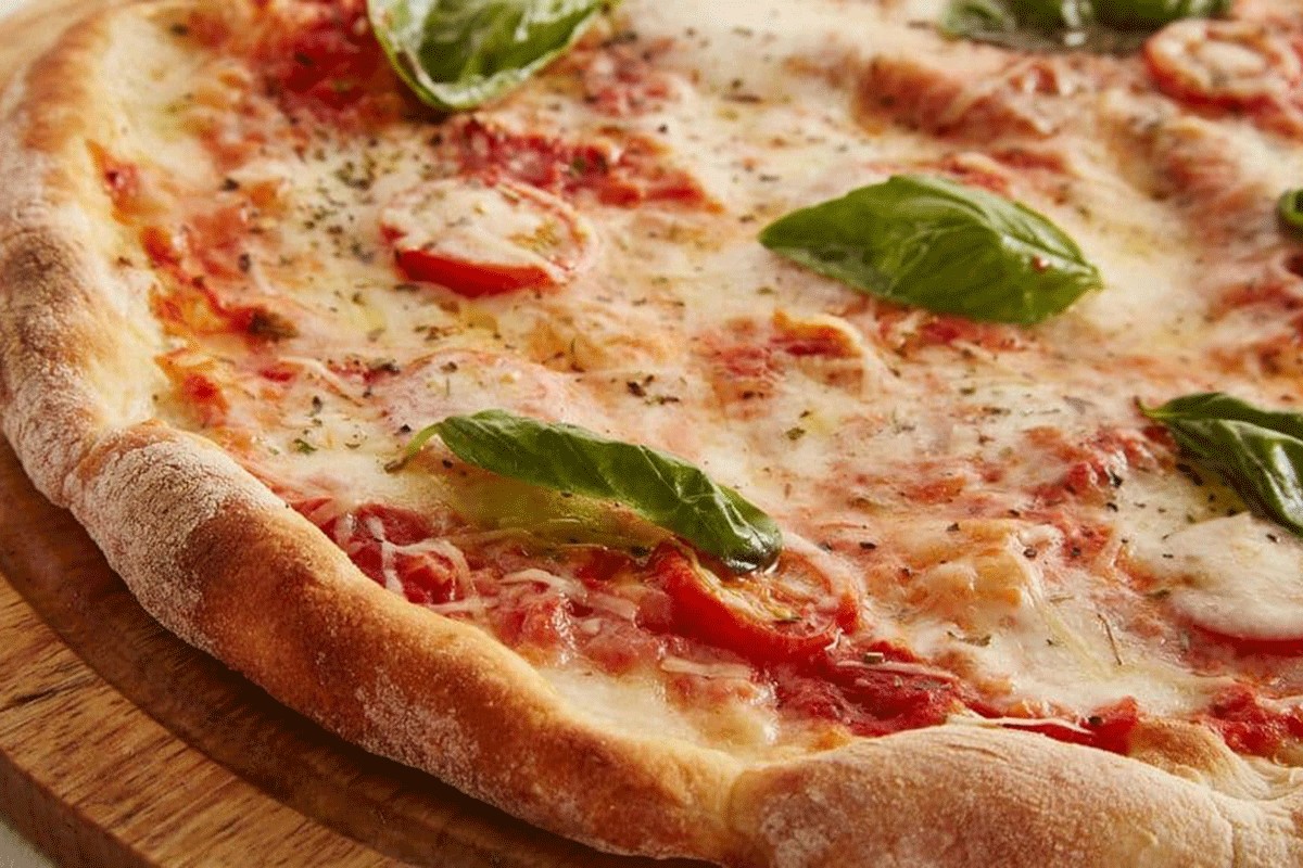 Jednostavan trik da domaća pica ima bolji ukus