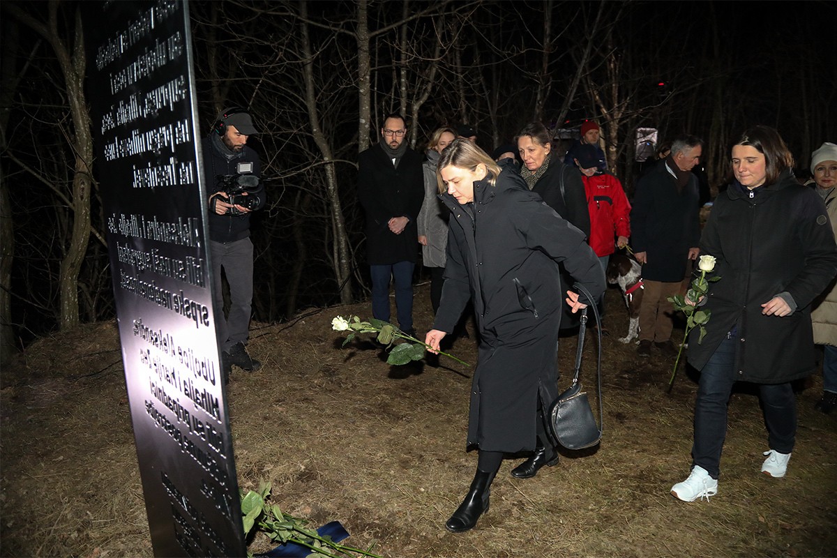 Potresna poruka na spomen-ploči u Zagrebu za brutalno ubijenu srpsku porodicu (FOTO)