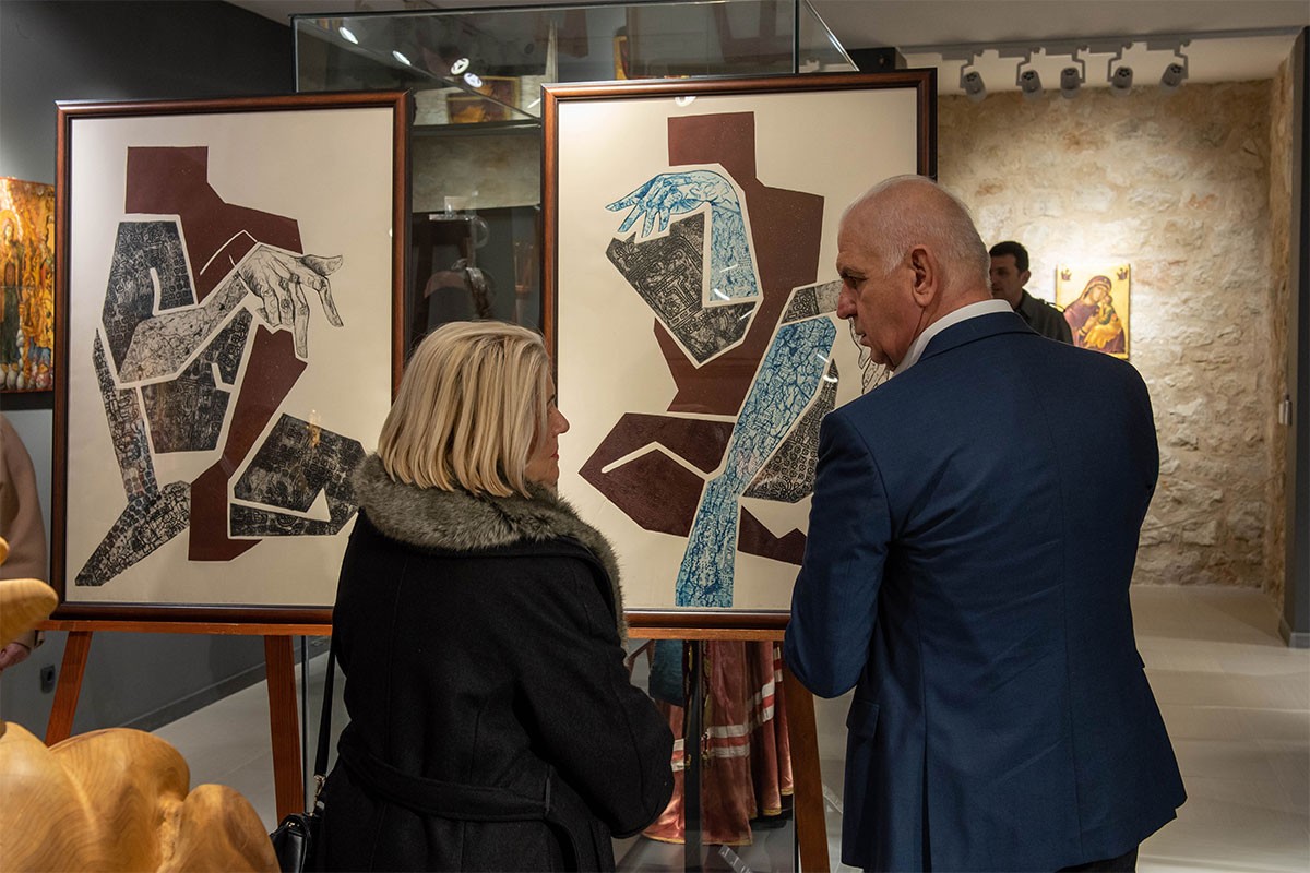 Izložba mladih crnogorskih umjetnika otvrena u Muzeju Žitomislić