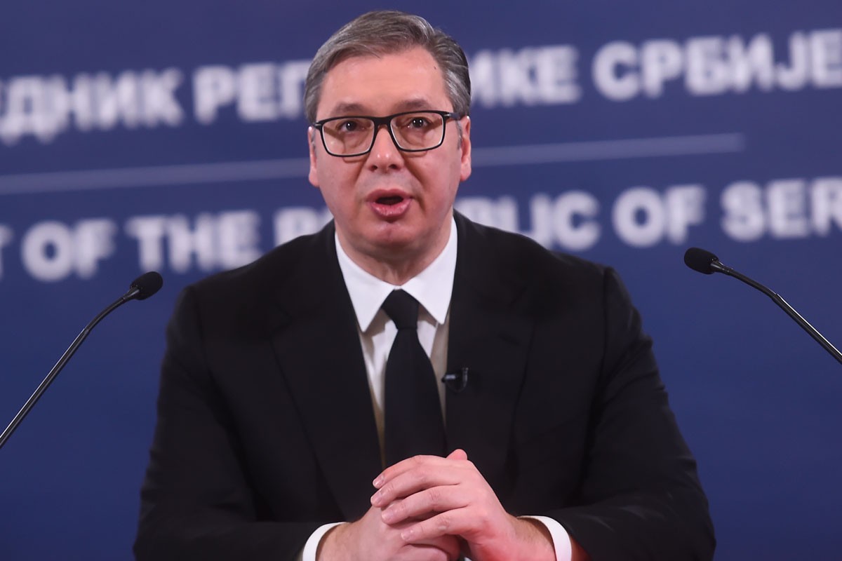 Vučić se obratio naciji: Od 1. januara veće plate i penzije