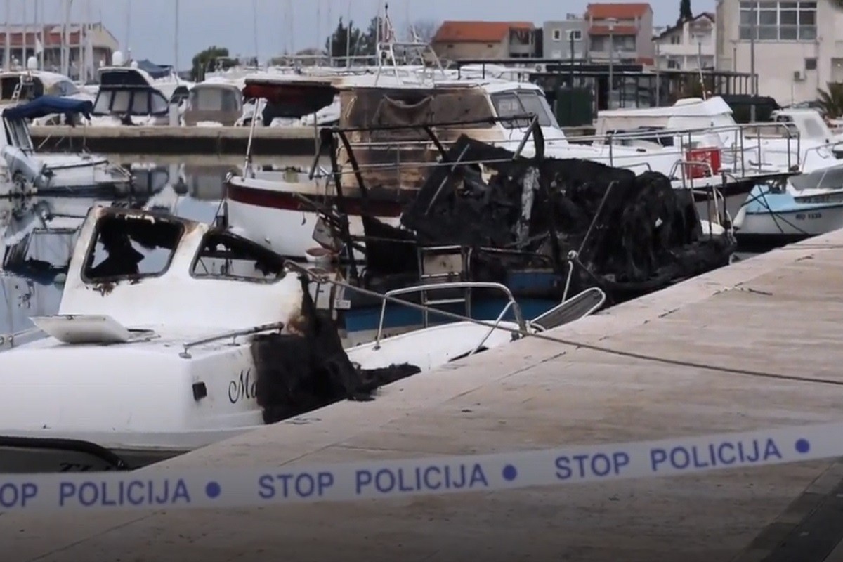 U Pirovcu gorjeli brodovi: Šteta oko 100 hiljada evra (VIDEO)