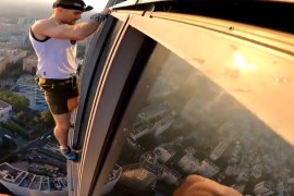 Ovako izgleda uspon bez opreme na neboder (VIDEO)