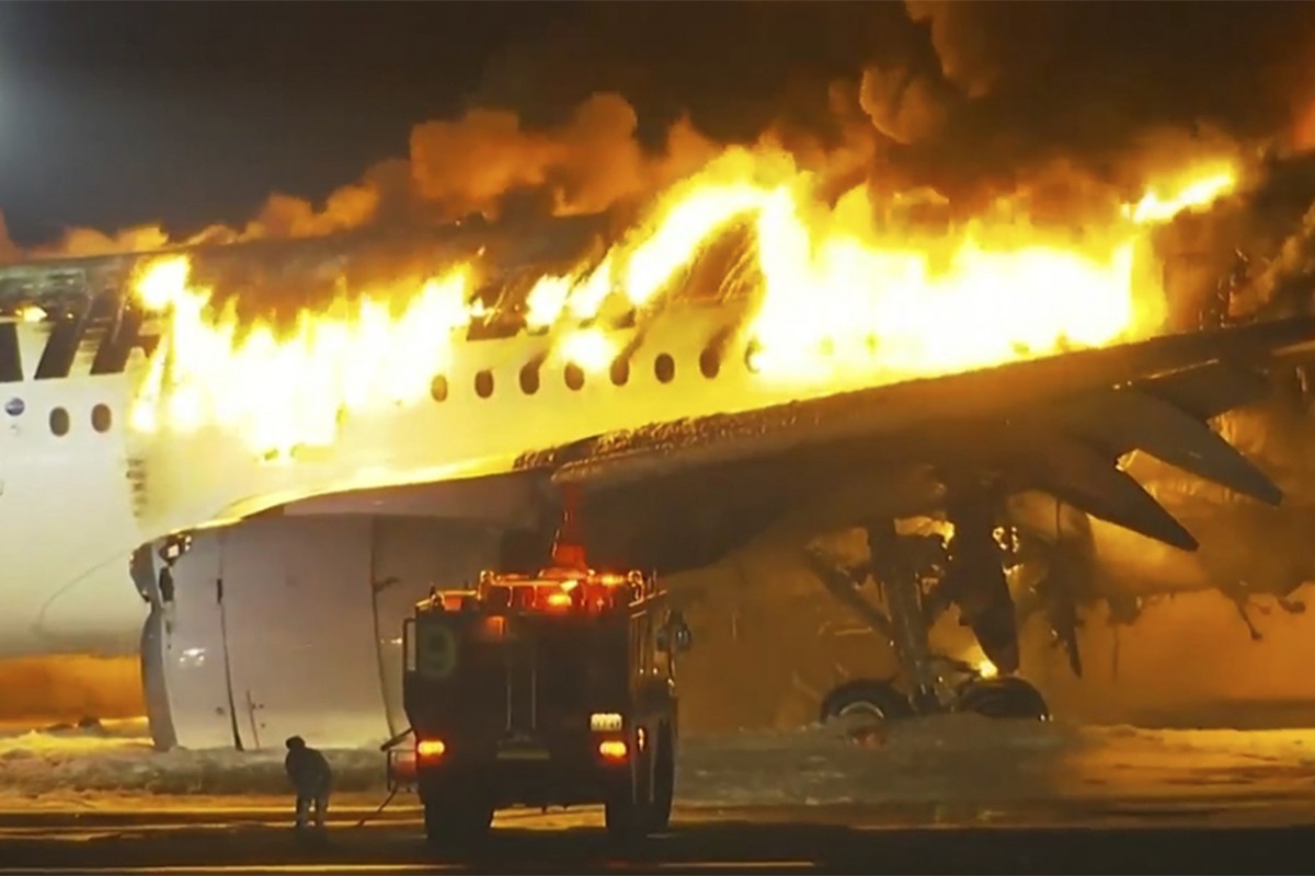 Kapetan aviona koji se sudario s izgorjelim avionom se spasio, petoro se vodi kao nestalo