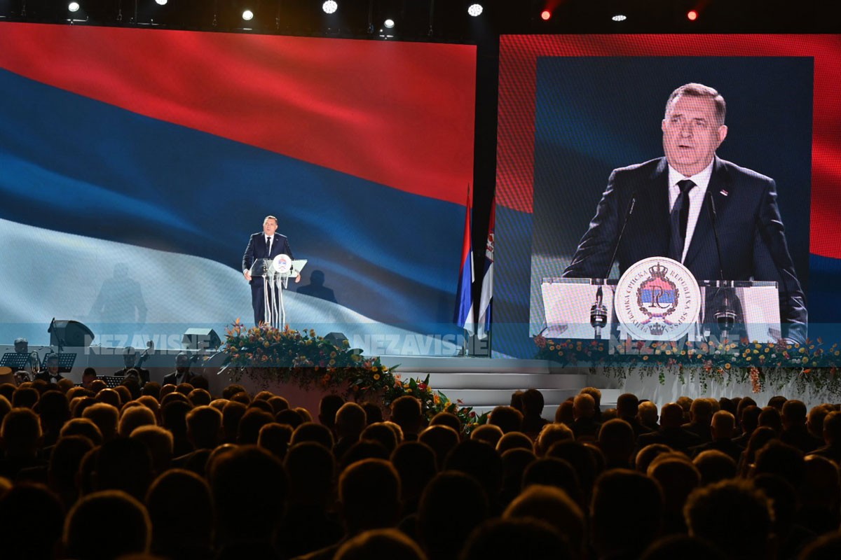 Dodik: Naš dan slavimo s velikom ljubavlju (VIDEO)