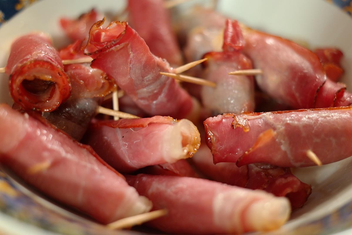 Da li su i koliko zdravi slanina i čvarci?