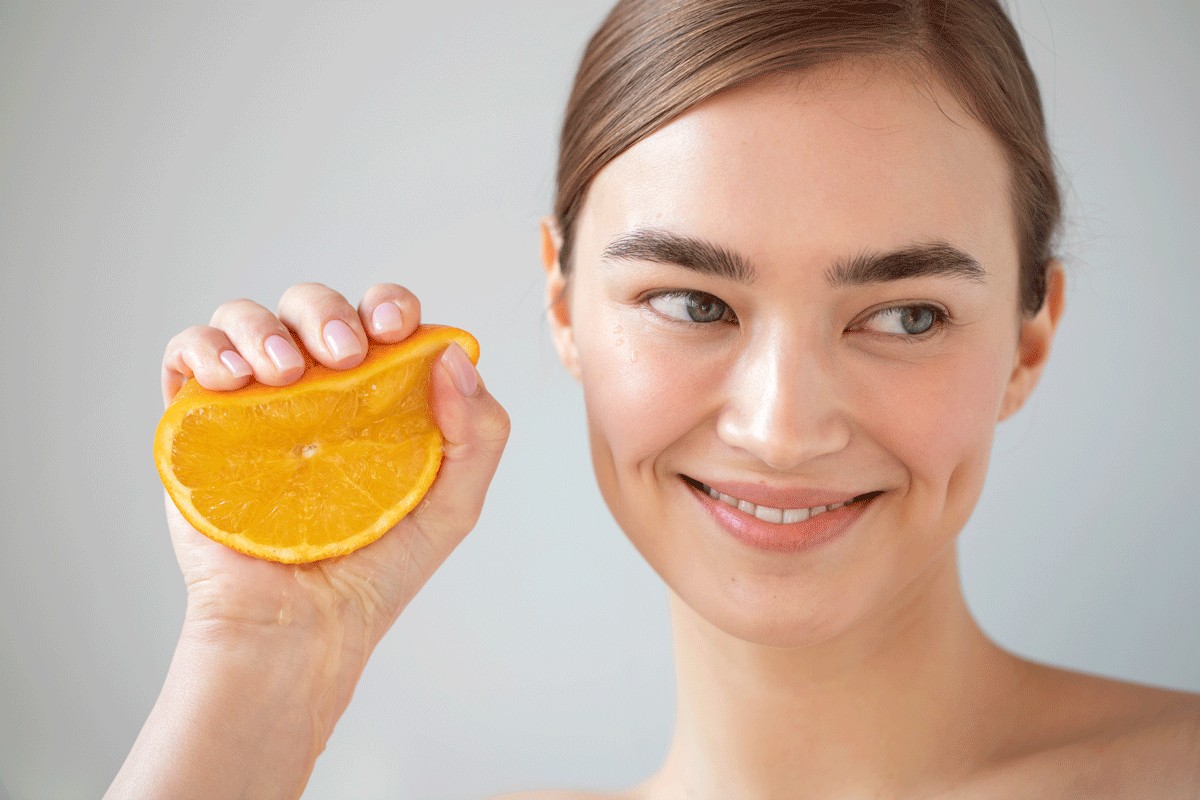 Zašto je zima najbolje doba godine za uvođenje vitamina C u njegu kože?