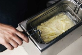 Kako očistiti fritezu od masnoće