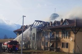 Požar u Bosanskom Petrovcu: Dvadeset korisnika ostalo bez krova nad glavom
